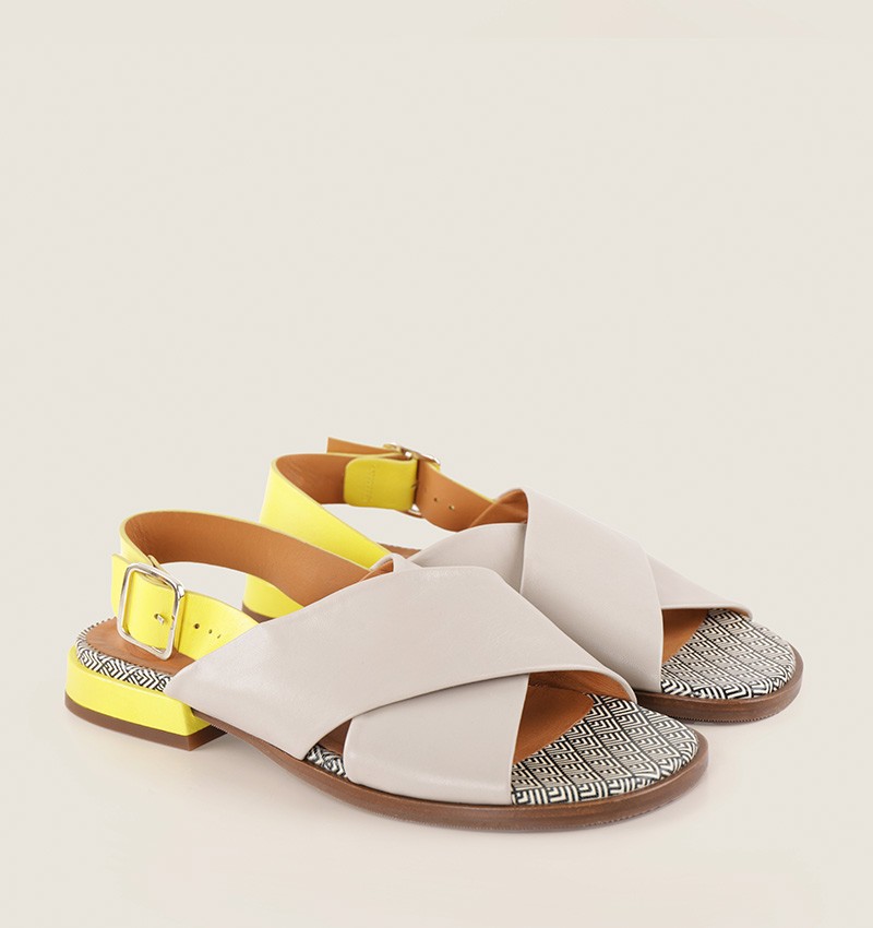 Chie mihara WASPI GREY Ahorra y exporta