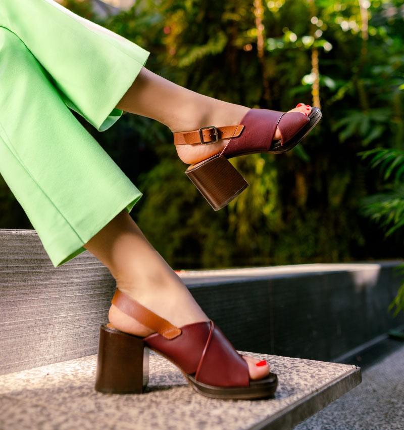 Chie mihara OTER BROWN Ventas relámpago