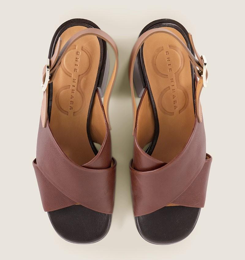 Chie mihara OTER BROWN Ventas relámpago