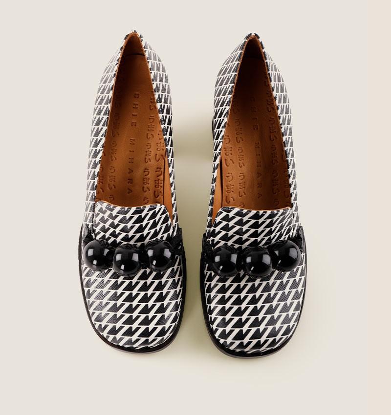 Chie mihara TAMARU BLACK & WHITE Envío gratis