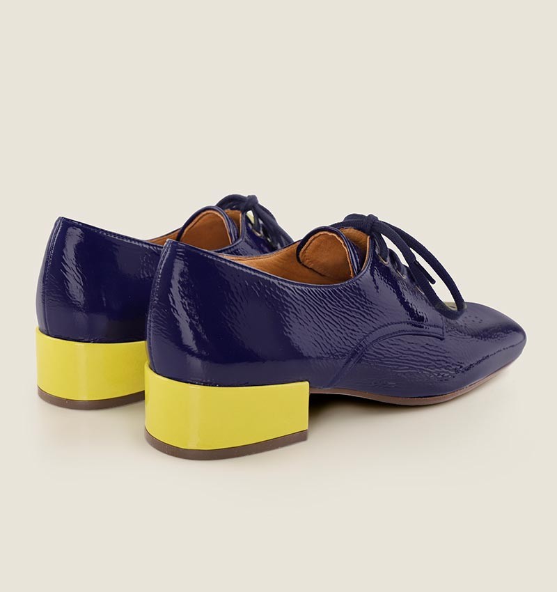 Chie mihara UBAN NAVY Ahorra y exporta