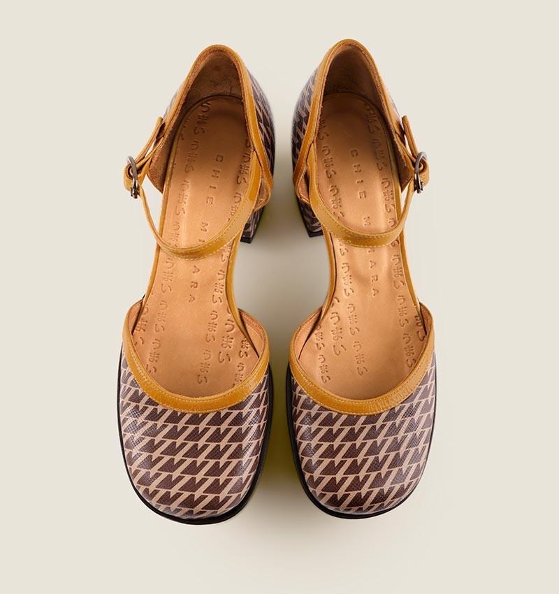 Chie mihara TALMO BROWN En oferta