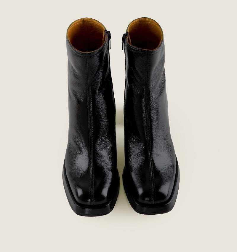 Chie mihara KENTIN BLACK Última moda