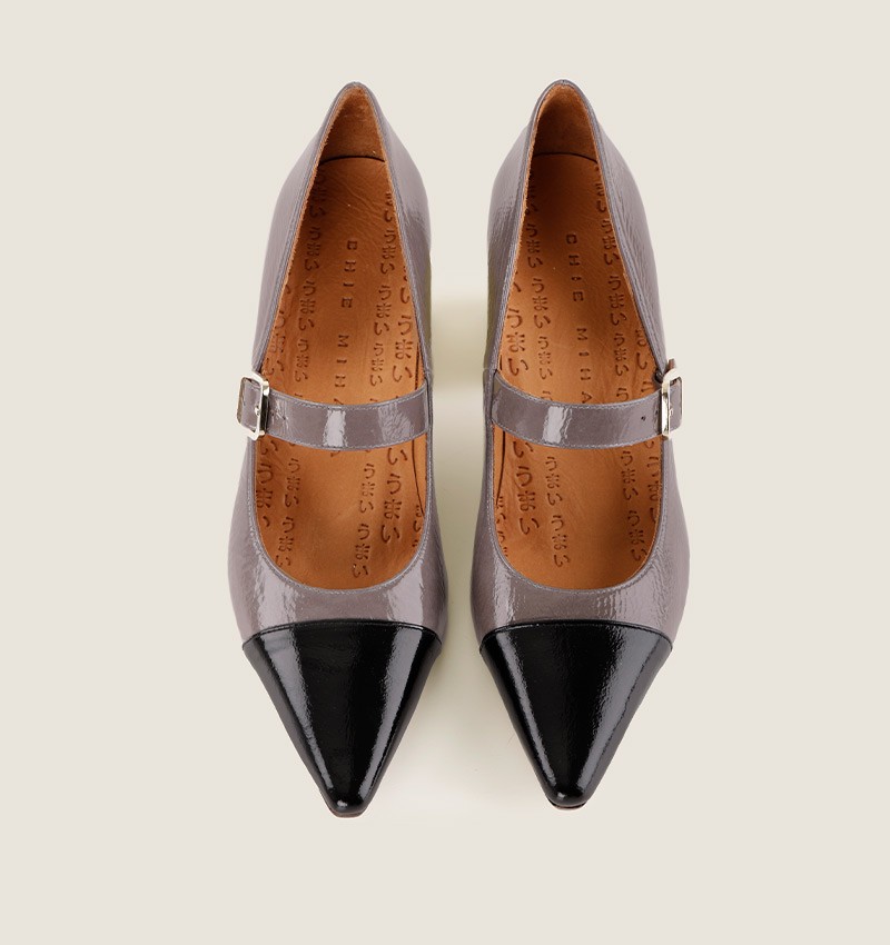 Chie mihara AUZA GREY Última moda