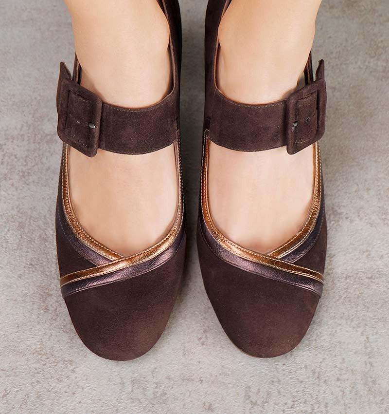 Chie mihara WIESA DARK BROWN Envío internacional gratuito