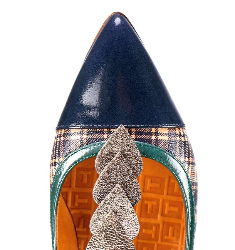 Chie mihara HETUSE NAVY Ahorra y exporta