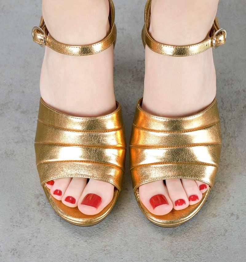 Chie mihara CEBERANO GOLD Descuentos del mes
