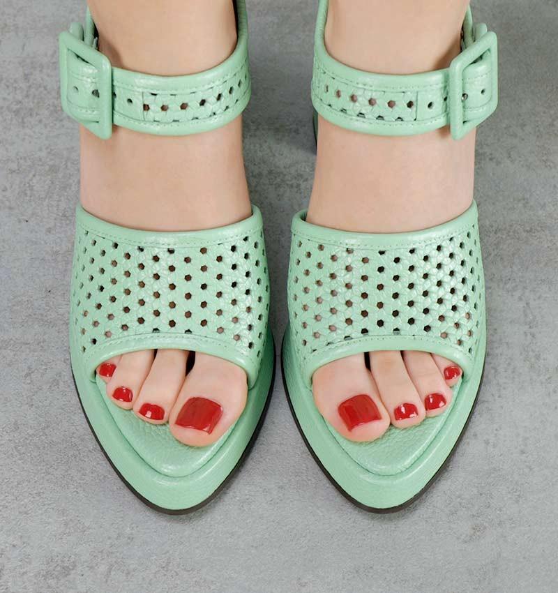 Chie mihara AIJIN GREEN Última moda