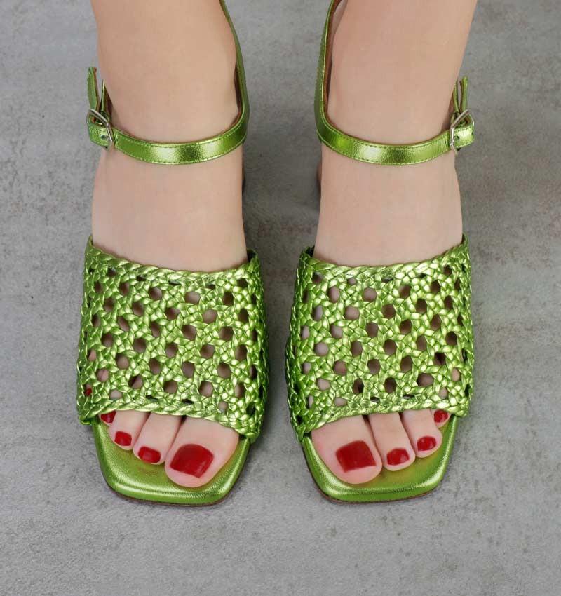 Chie mihara PAUSA LIME En oferta