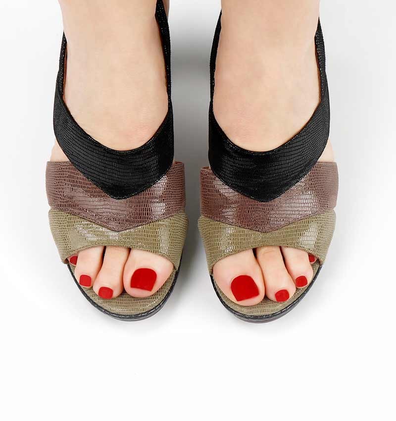 Chie mihara ADINA GREY AND BLACK Rebajas top
