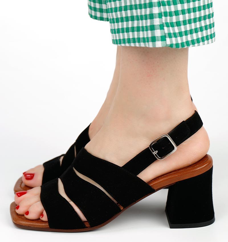 Chie mihara LENON BLACK 2025
