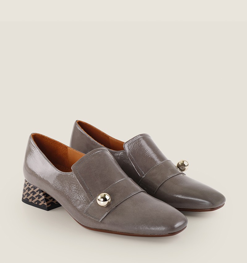 Chie mihara HELLIN GREY Ahorra y exporta