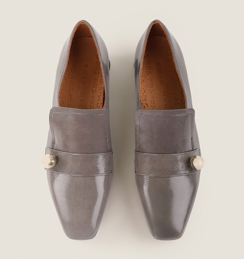 Chie mihara HELLIN GREY Ahorra y exporta