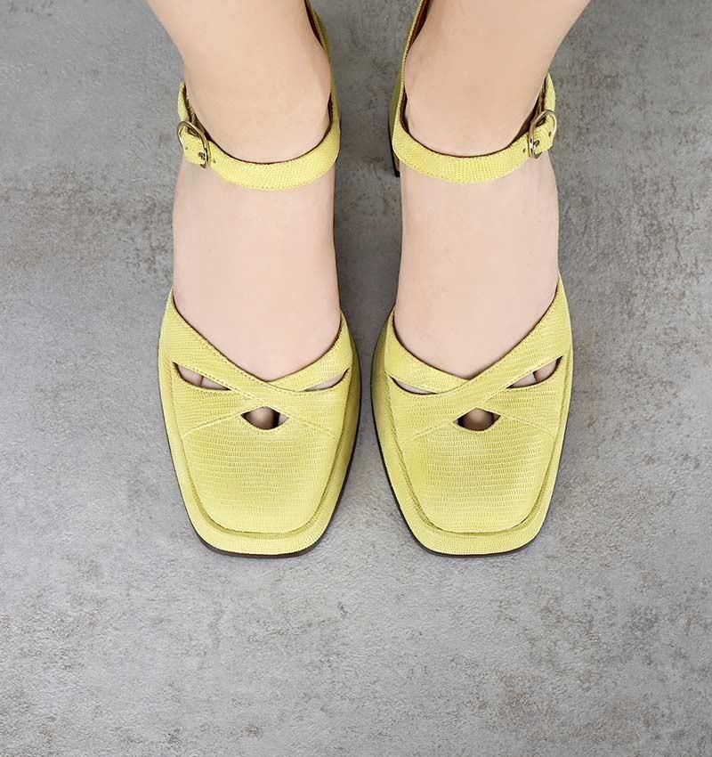 Chie mihara IDINA YELLOW Últimos 2 días