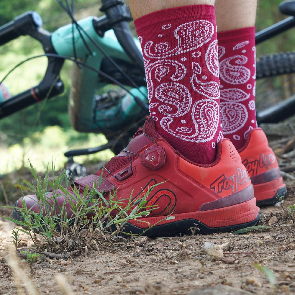 Defeet Aireator 6" Paisley Ofertas