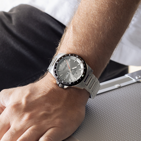 Festina RELOJ FESTINA CALENDARIO TITANIUM F20698/1 GRIS CORREA DE TITANIO HOMBRE Liquidación