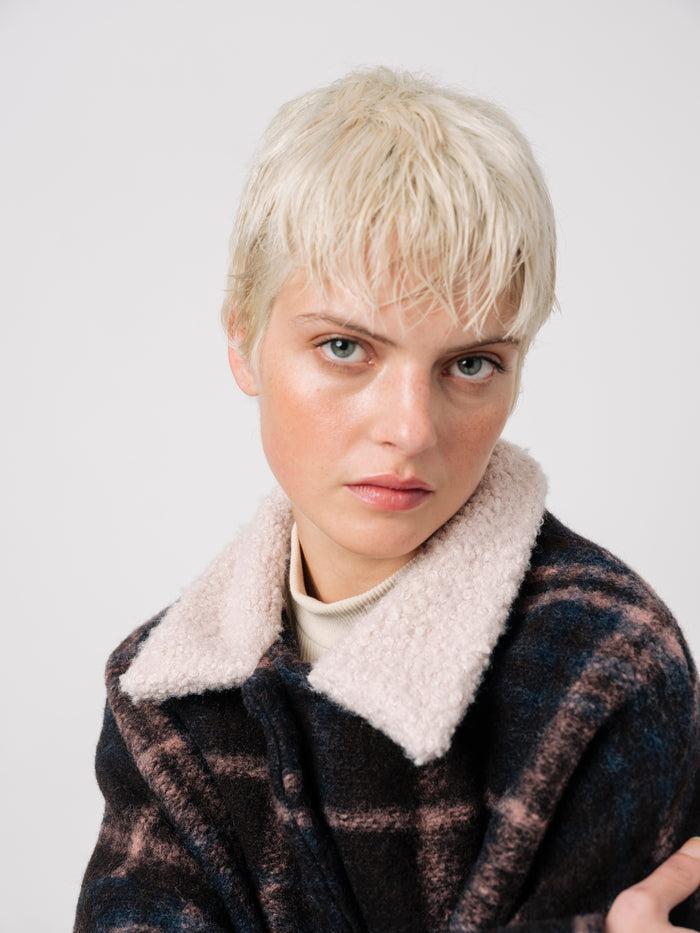 Ifeelnut Berlin Coat Checks – Ifeelnut Liquidación