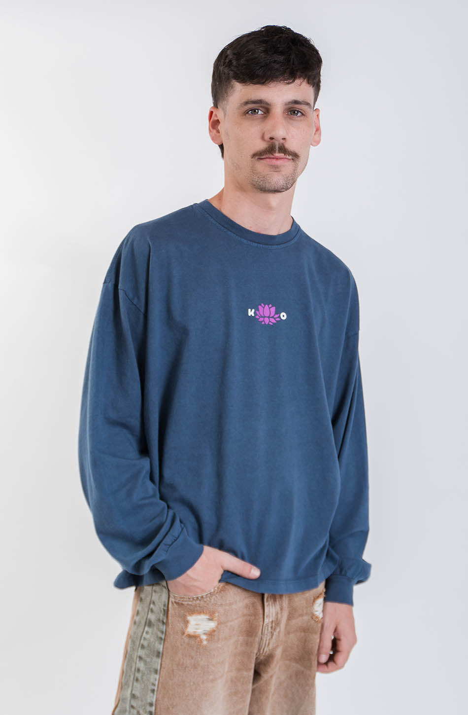 kaotiko Camiseta Washed Lotus Door Navy Grandes ahorros