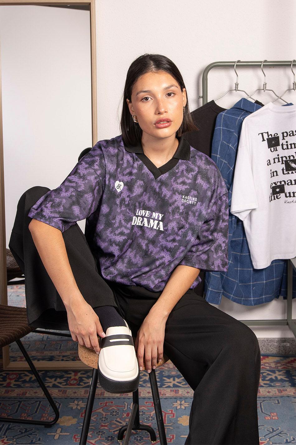 kaotiko Polo Soccer Love My Drama Purple Última moda
