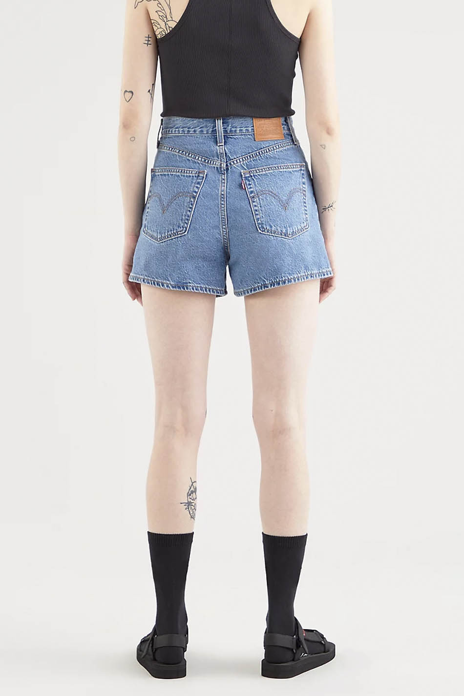 kaotiko Shorts Levi's High Loose Solo queda un día