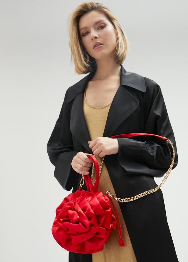 lola casademunt Bolso flor en satén Oferta exclusiva
