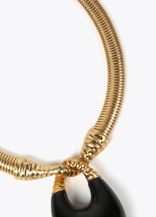 lola casademunt Collar metal elástico con colgante COMPRAR AHORA