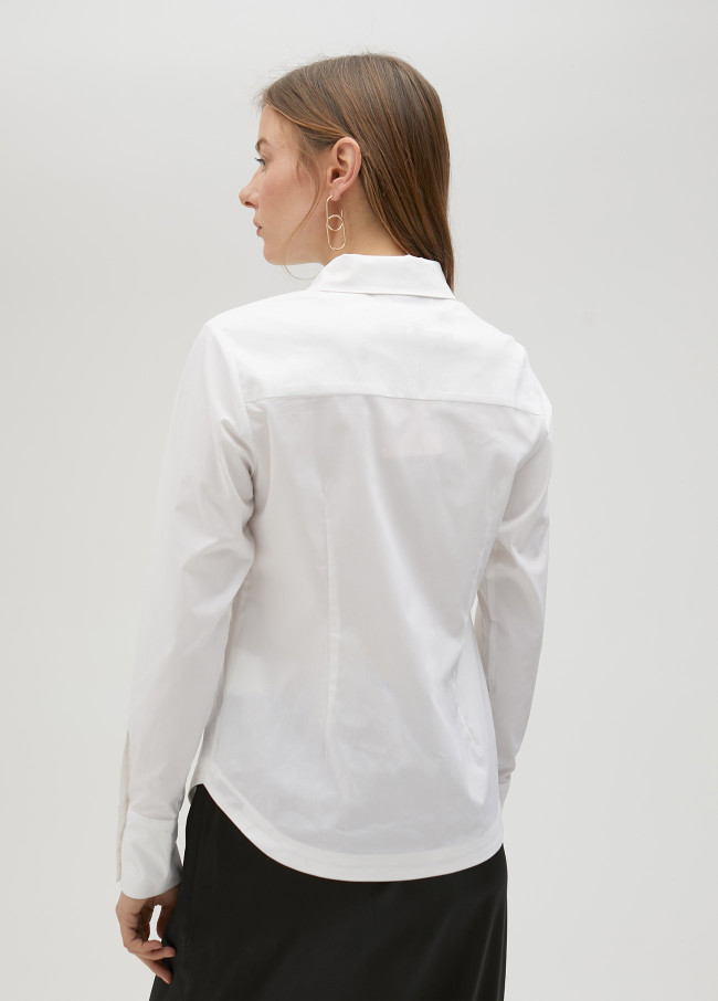 lola casademunt Camisa blanca ajustada Ahorra y exporta