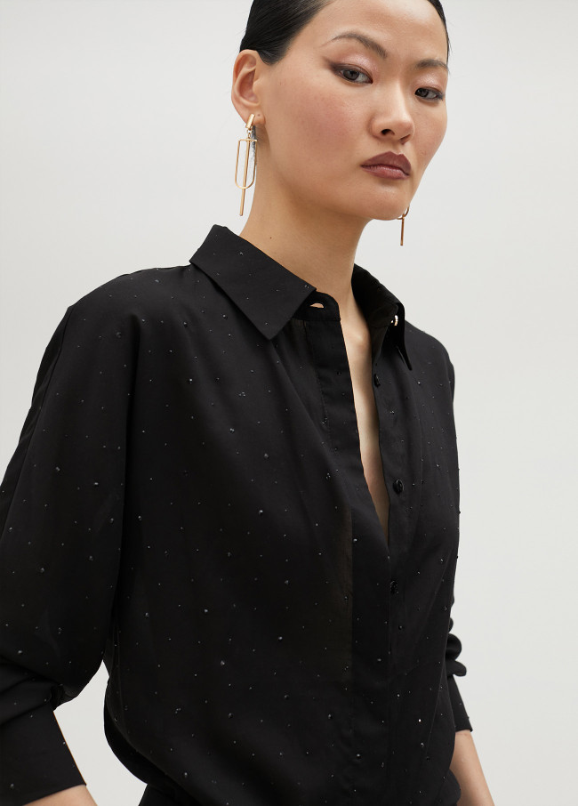 lola casademunt Camisa detalle strass 2025