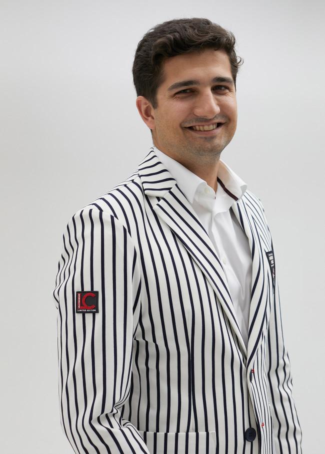 lola casademunt Blazer de hombre de punto y rayas. Limited Edition Solo queda un día