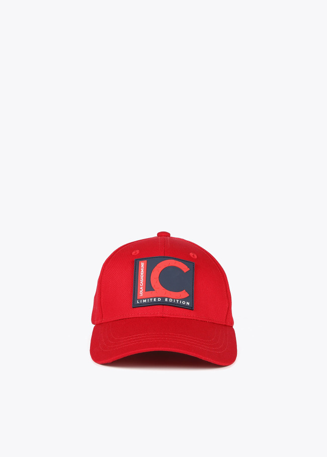 lola casademunt Gorra Lola Casademunt y Amercian Magic