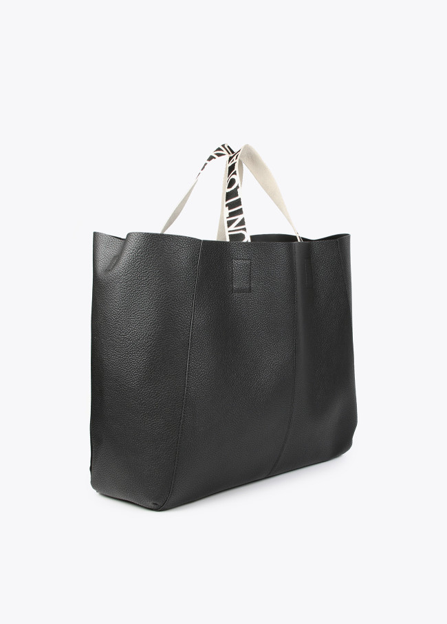 lola casademunt Maxi bolso shopper asas logotipadas ÚLTIMAS EDICIONES