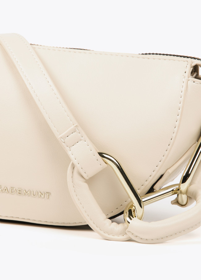 lola casademunt Bolso bandolera con arandelas y cinta logotipada Descuentos del mes