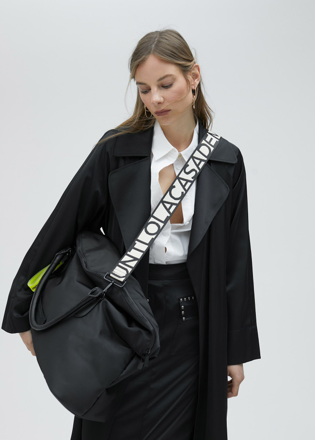 lola casademunt Bolso weekend en nylon Descuento