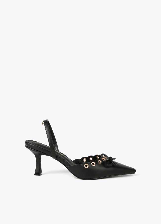 lola casademunt Zapato de tacón detalles metálicos