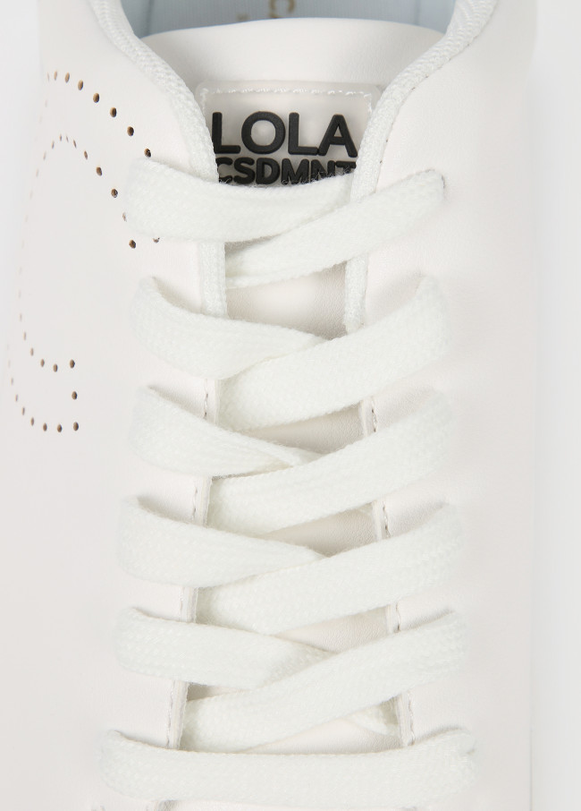 lola casademunt Deportiva con detalle LC perforado Oferta especial