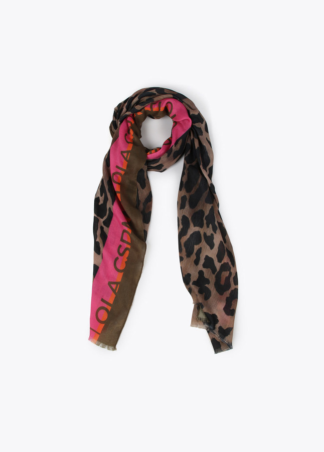 lola casademunt Fular estampado animal print Promoción trimestral