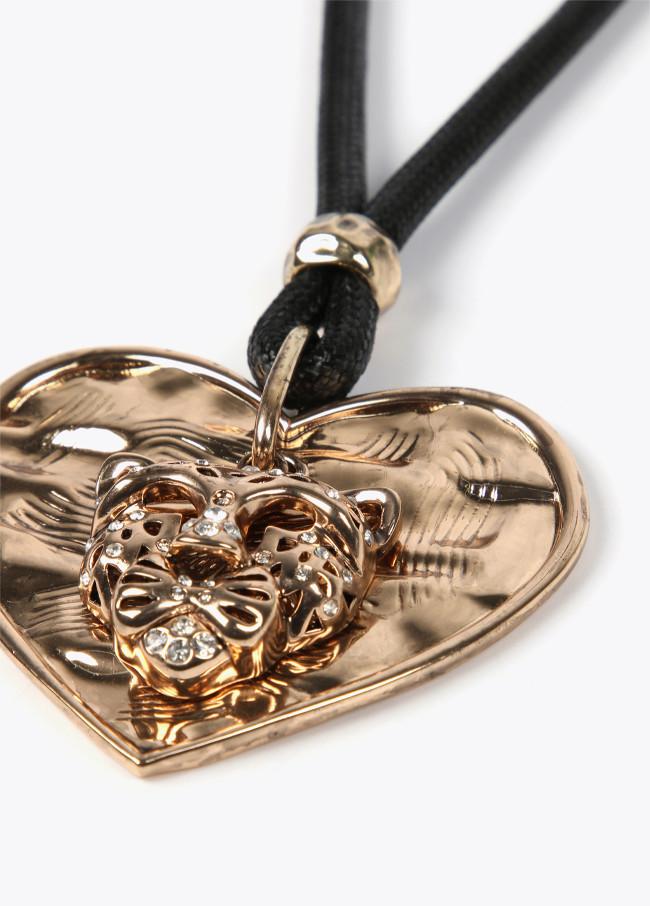 lola casademunt Collar colgante con corazón dorado Rebajas de fin de temporada