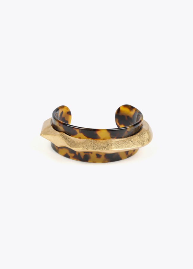 lola casademunt Pulsera carey con pieza metálica