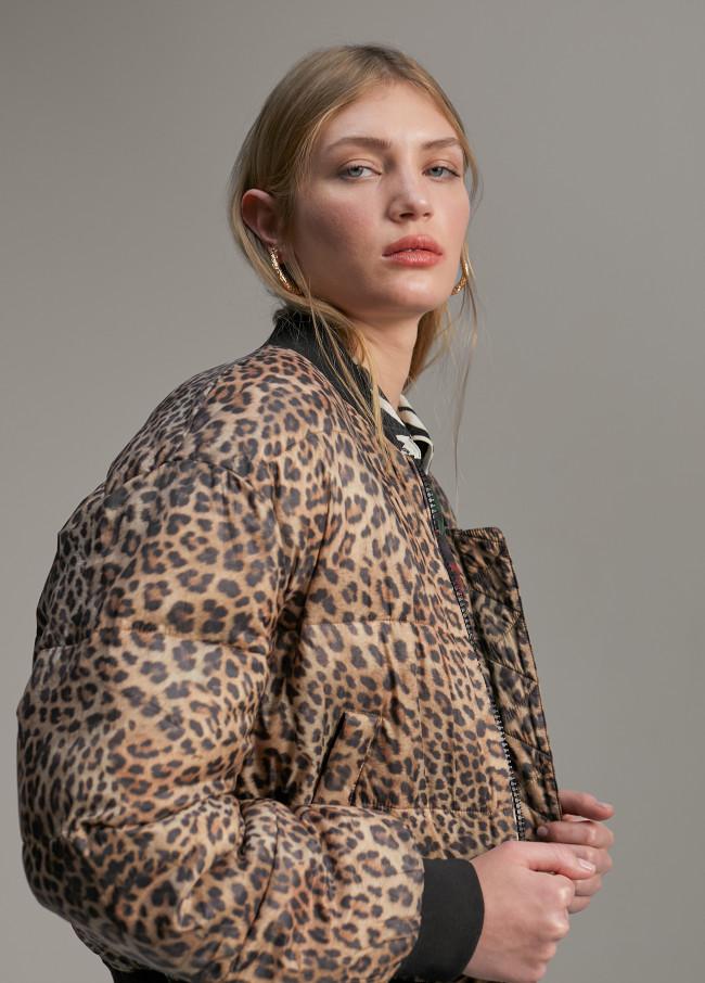 lola casademunt Anorak animal print COMPRAR AHORA