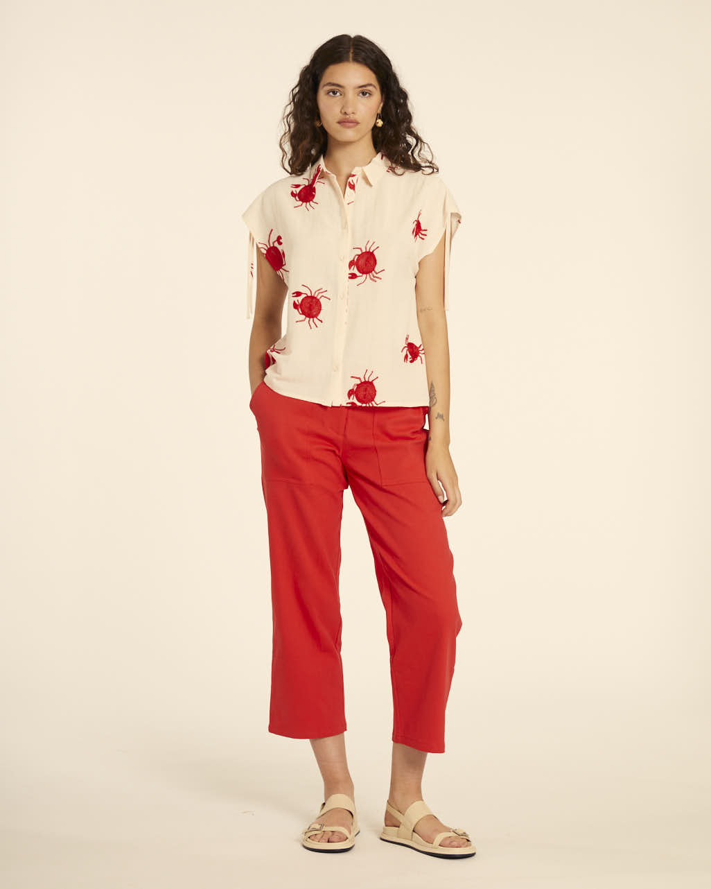 pepaloves CAMISA BORDADO CANGREJOS CREMA Descuentos del mes