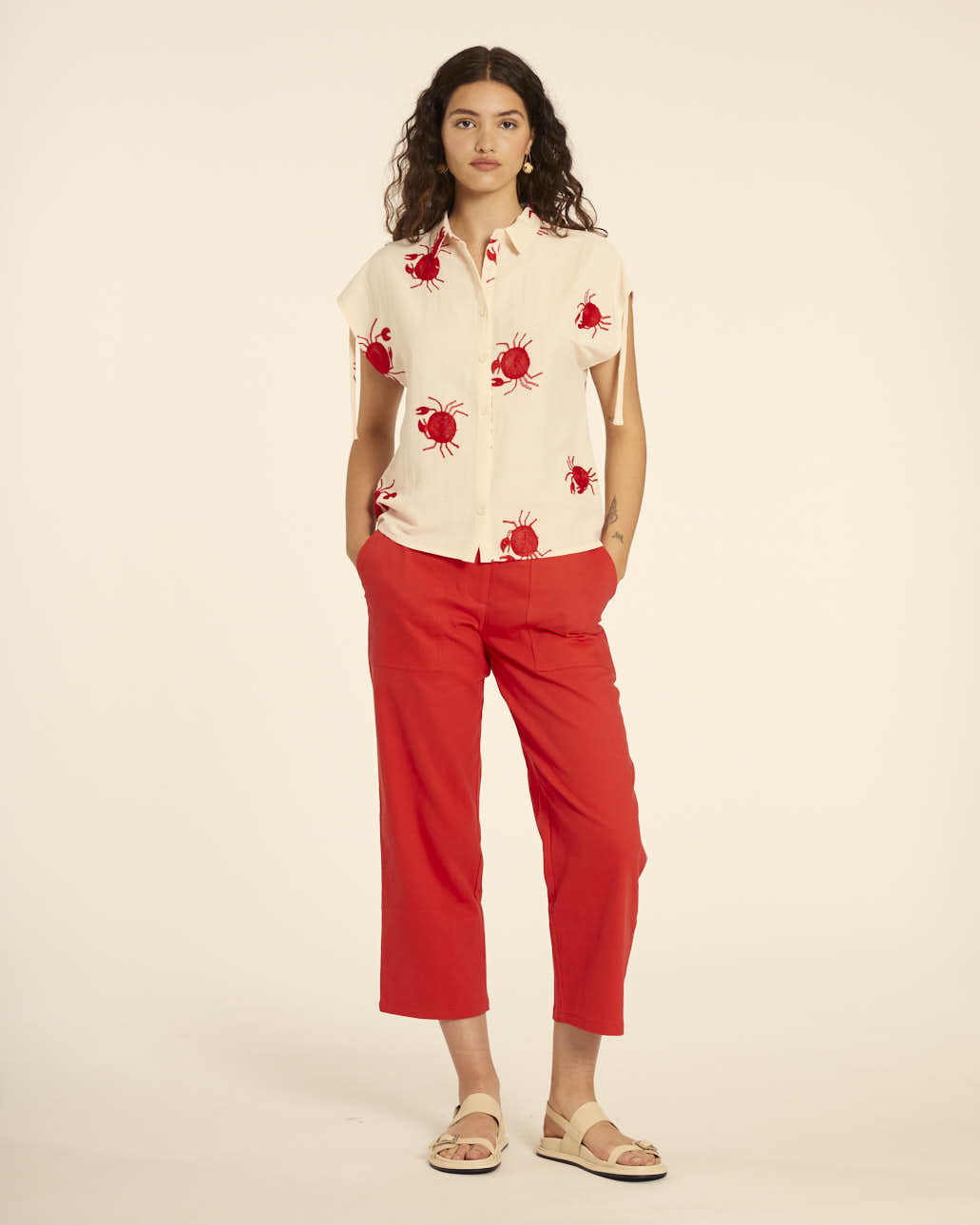 pepaloves CAMISA BORDADO CANGREJOS CREMA Descuentos del mes