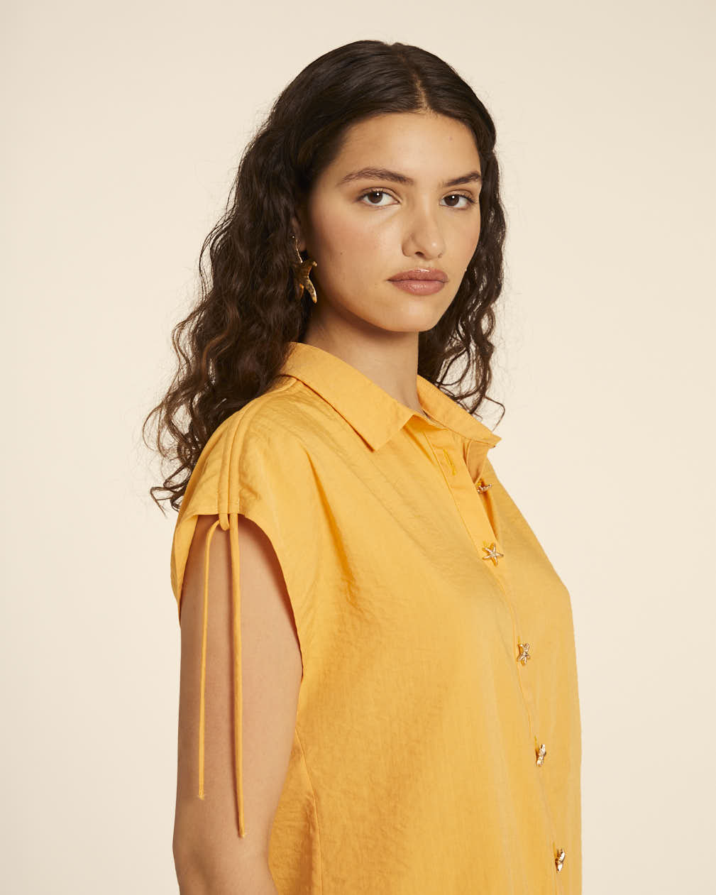 pepaloves CAMISA CON ESTRELLAS AMARILLO Solo queda un día