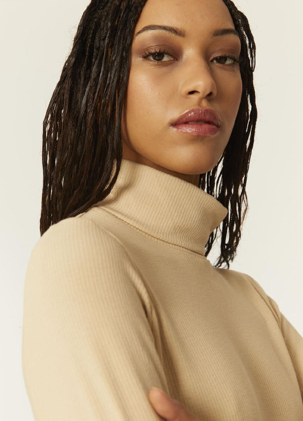 pepaloves TOP CANALE CUELLO ALTO BEIGE Rebajas online