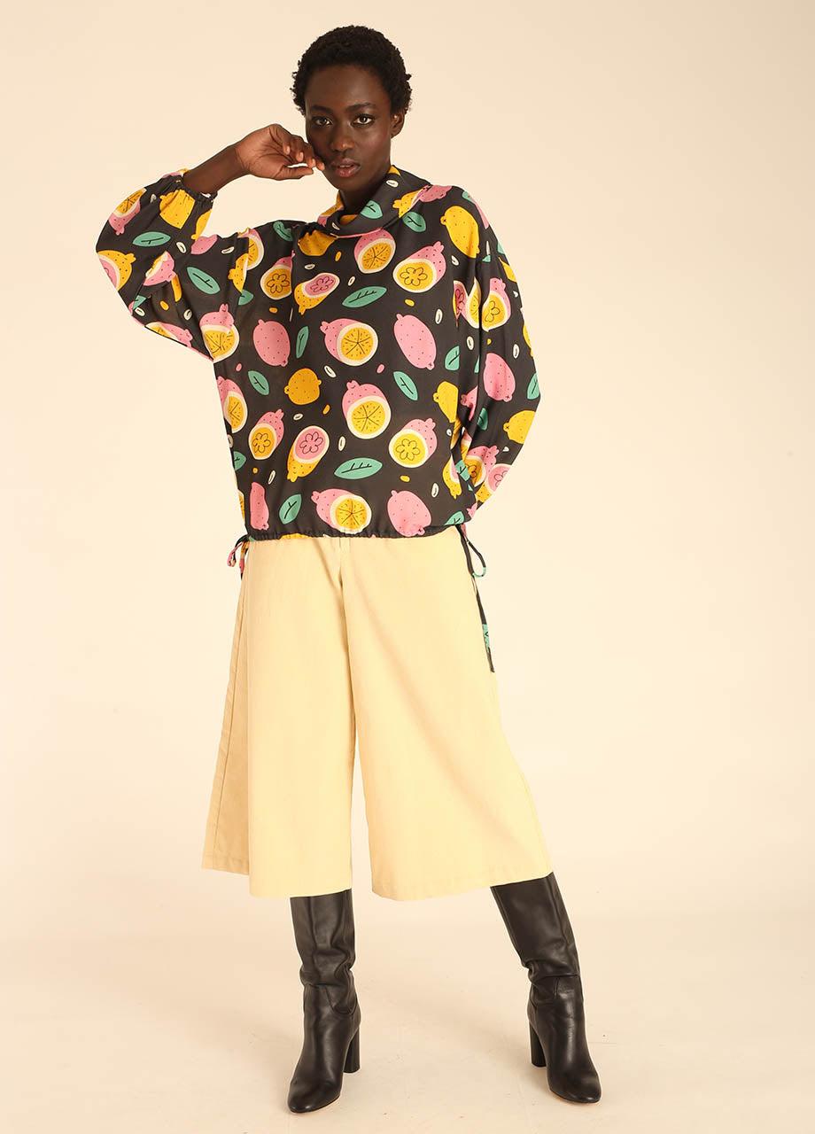 pepaloves LEMONS POLO NECK BLOUSE Rebajas online