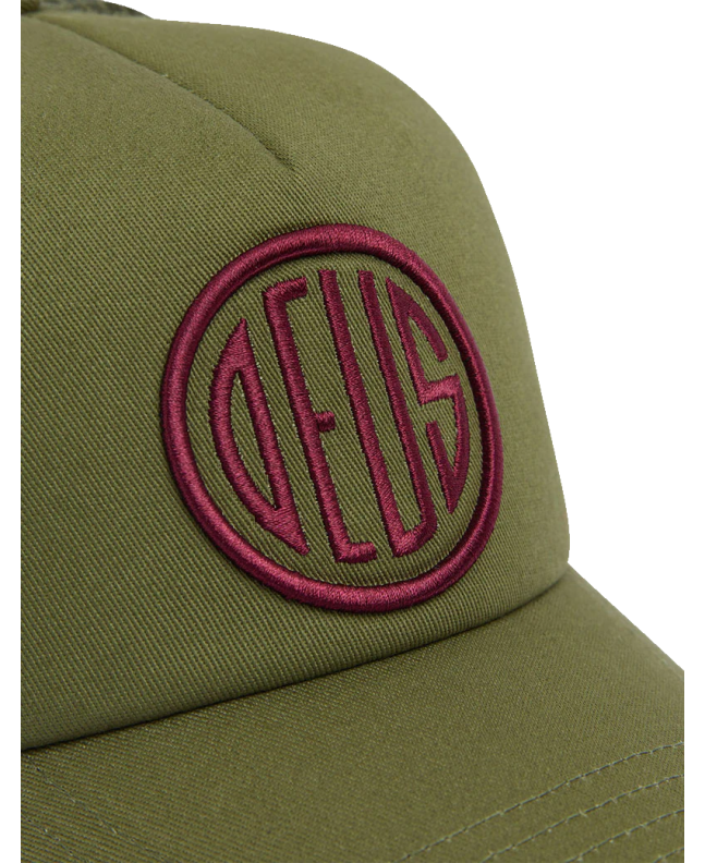 spezial madrid Deus ex Machina Pill Logo Trucker Pine Envío gratis