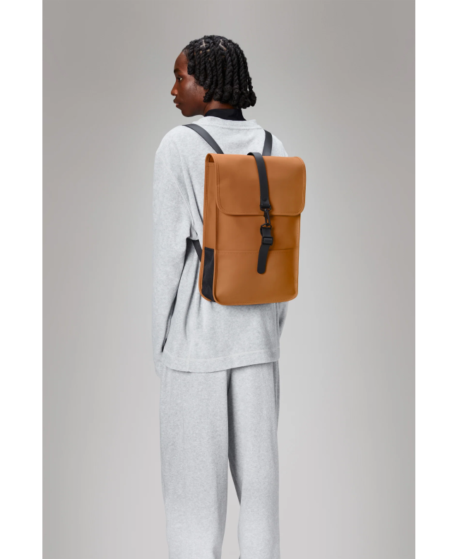 spezial madrid Rains Bag Backpack Mini Rust En oferta