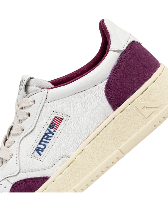 spezial madrid Autry Medalist Low Leather and Suede Sneaker White & Purple Envío internacional gratuito