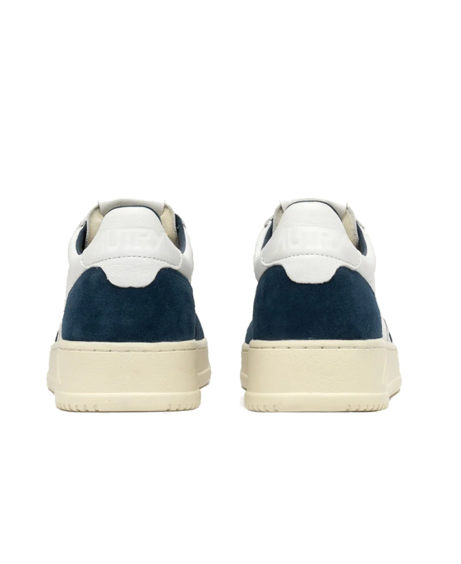 spezial madrid Autry Medalist Low Suede Leather Sneaker Suede White & Capri Superdescuento
