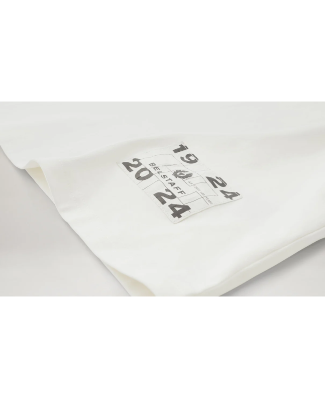 spezial madrid Belstaff Centenary Aplique Label Tee Chalk Limitado a 3 días
