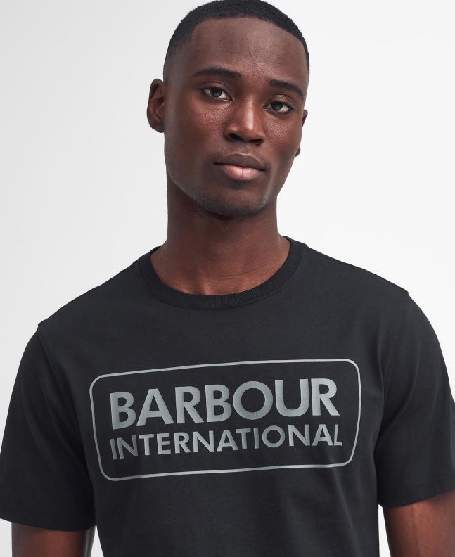 spezial madrid Barbour International Graphic Tee Black & Pewter Grandes descuentos